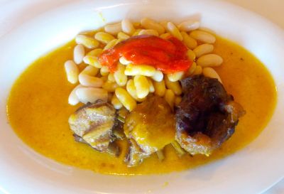 Jabali con Fabes restaurante temporada caza Galicia